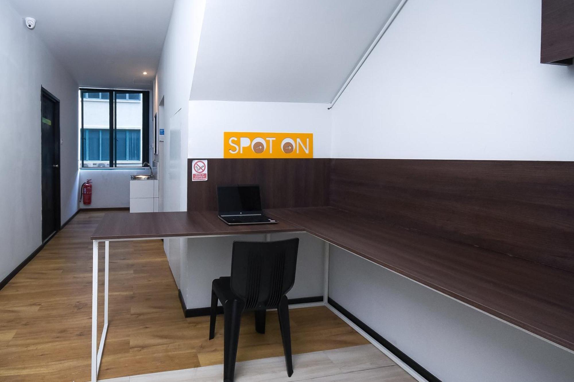 Spot On 89838 Lm Residence Miri Exterior foto