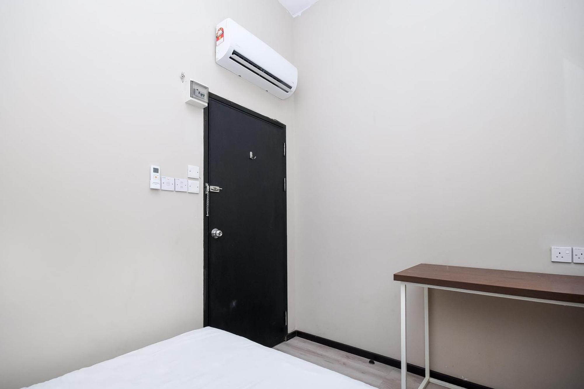 Spot On 89838 Lm Residence Miri Exterior foto
