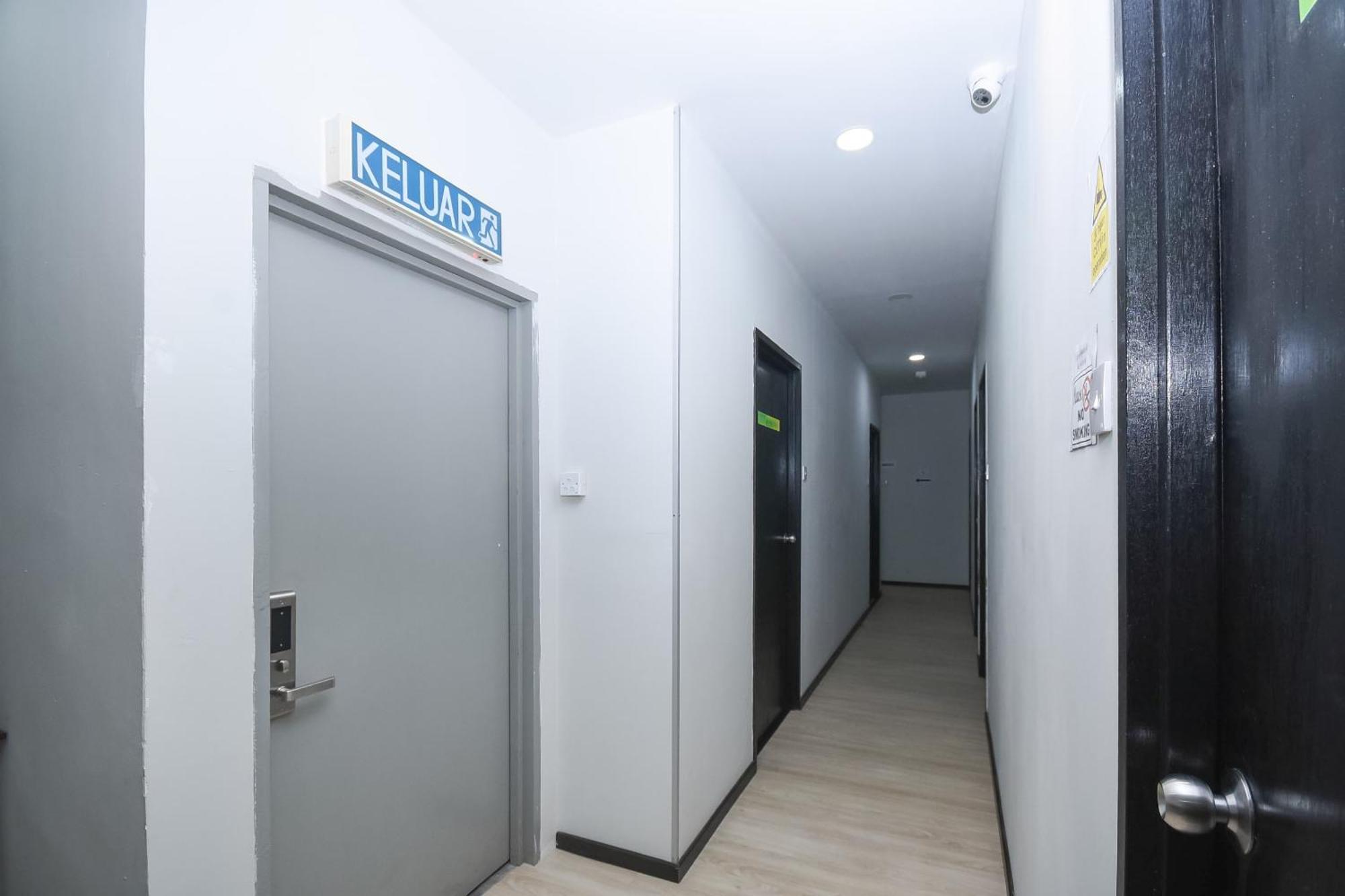 Spot On 89838 Lm Residence Miri Exterior foto