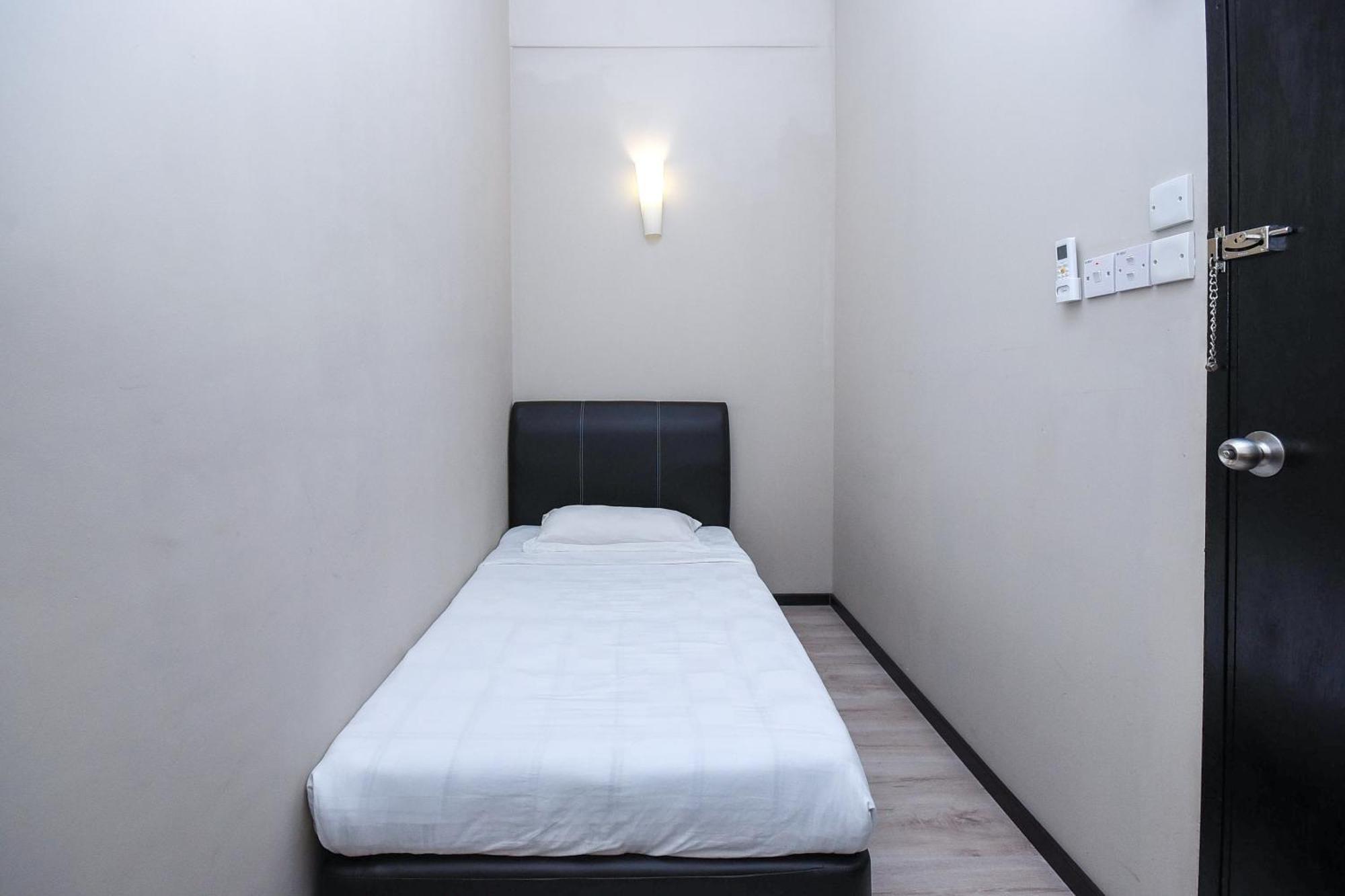 Spot On 89838 Lm Residence Miri Exterior foto